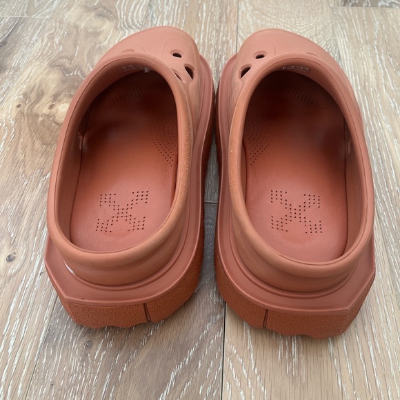 Off-White Women’s Sponge Perforated Clogs Size 39 - Picture 7 of 8